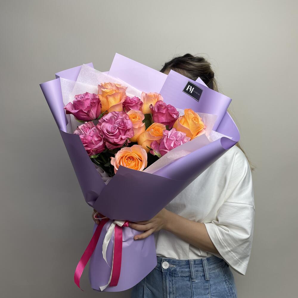 13 ярких роз